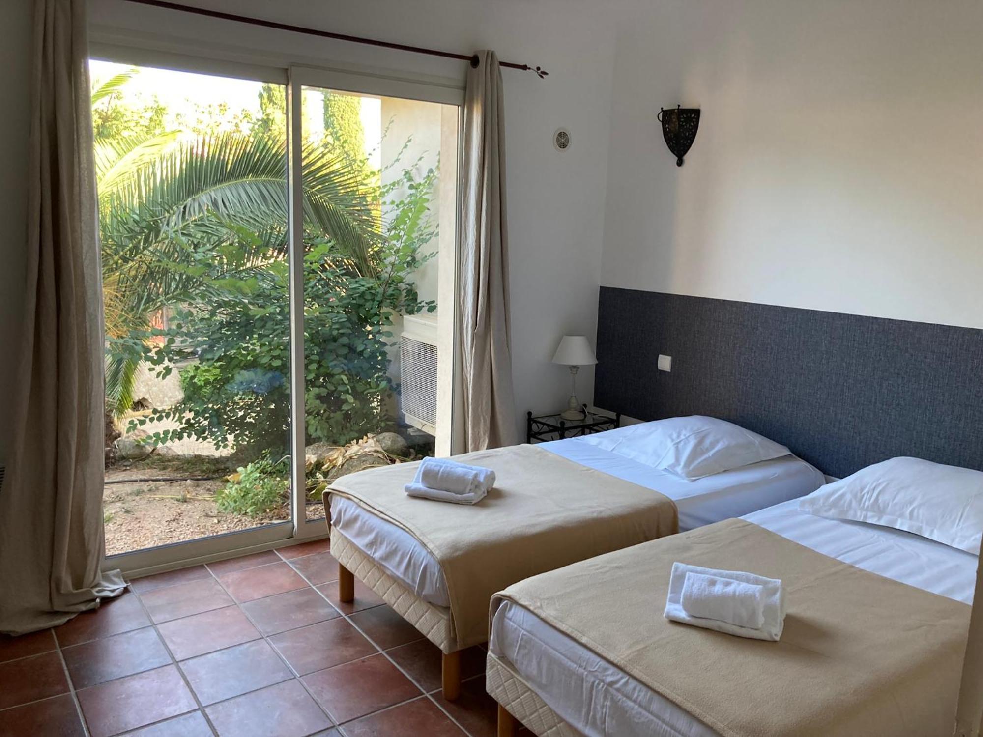 Villas Cala Corsa - 3 Et 4 Chambres - Cala Rossa Porto-Vecchio - Villas Entierement Climatisees Avec Piscine Chauffee Partagee Et Piscines Privees - Internet Gratuit المظهر الخارجي الصورة